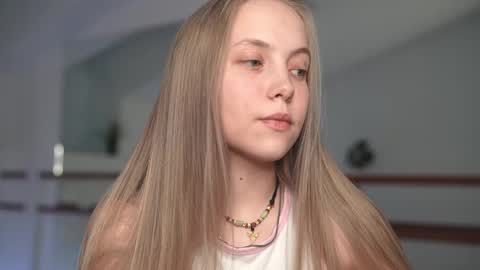 Snapshot of appr0ved chatting on March 11, 2025, 3:02 pm REYNA my friend online show from March 11, 2025, 3:02 pm