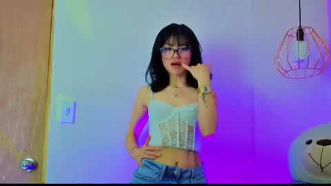Snapshot of april_bennett chatting on June 27, 2026, 12:22 pm online show from June 27, 2026, 12:22 pm