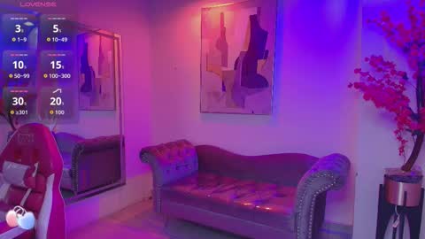 Snapshot of april_castro chatting on November 8, 2025, 3:29 am April online show from November 8, 2025, 3:29 am