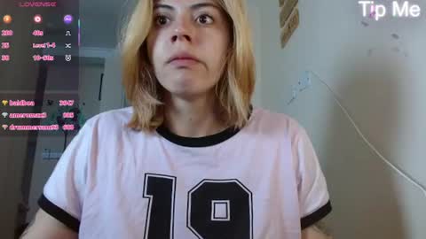 Snapshot of april_dumont5 chatting on June 25, 2026, 11:26 am April Dumont online show from June 25, 2026, 11:26 am