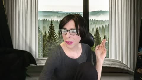 Snapshot of april_show_her chatting on December 3, 2024, 5:31 am April Strife online show from December 3, 2024, 5:31 am