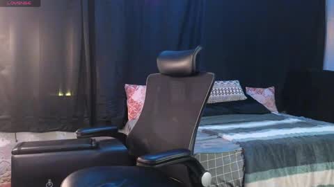 Snapshot of april_show_her chatting on May 11, 2026, 2:06 am April Strife online show from May 11, 2026, 2:06 am