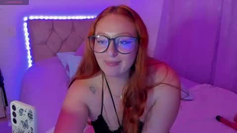Snapshot of april_sommers chatting on July 30, 2026, 5:17 am April online show from July 30, 2026, 5:17 am