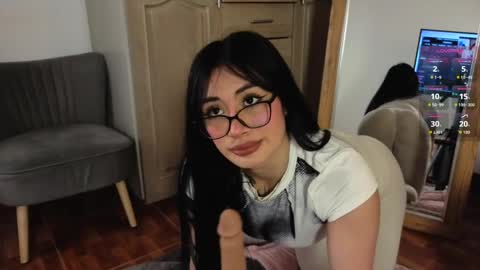 Snapshot of aprildeams chatting on June 1, 2026, 11:56 am Cris online show from June 1, 2026, 11:56 am
