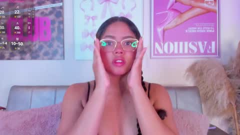 aprilgrey111 online show from April 3, 2026, 4:05 pm