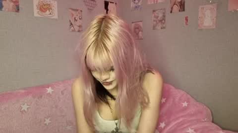 Snapshot of aprilspark chatting on May 29, 2026, 8:40 pm Alice D online show from May 29, 2026, 8:40 pm
