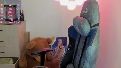 Snapshot of aqua_emilly chatting on February 25, 2025, 2:25 am aqua emilly online show from February 25, 2025, 2:25 am