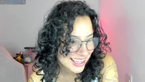 aqua emilly online show from January 8, 2026, 9:28 pm