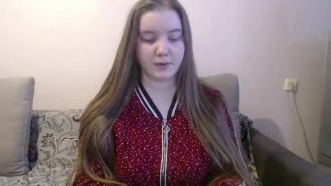 Josefin online show from February 4, 2026, 5:13 am