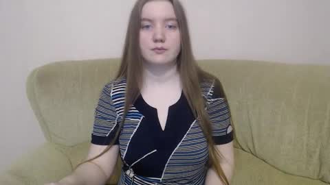 Josefin online show from February 18, 2026, 6:09 am