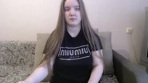 Josefin online show from March 23, 2026, 4:05 am