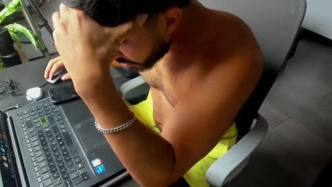 Snapshot of aquiles0224 chatting on February 4, 2026, 1:50 pm T. online show from February 4, 2026, 1:50 pm