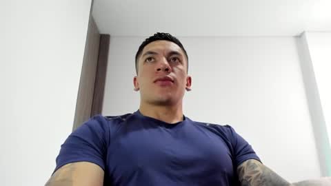 Snapshot of aquiles_51 chatting on June 24, 2026, 6:51 pm Jonathan online show from June 24, 2026, 6:51 pm