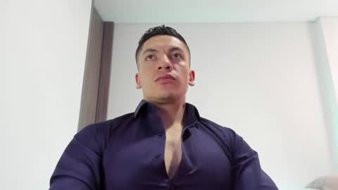 Snapshot of aquiles_51 chatting on July 19, 2026, 7:17 pm Jonathan online show from July 19, 2026, 7:17 pm