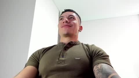 Snapshot of aquiles_51 chatting on August 1, 2026, 5:56 pm Jonathan online show from August 1, 2026, 5:56 pm