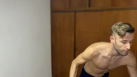 Aquilesmade online show from December 18, 2024, 2:38 pm