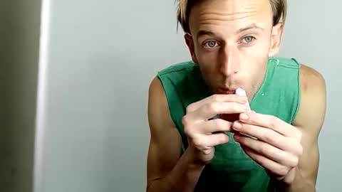 Aquilesmade online show from October 30, 2025, 1:29 am