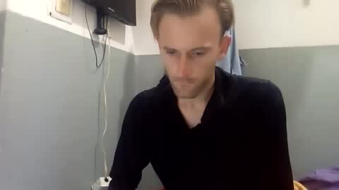 Aquilesmade online show from November 5, 2025, 2:17 pm