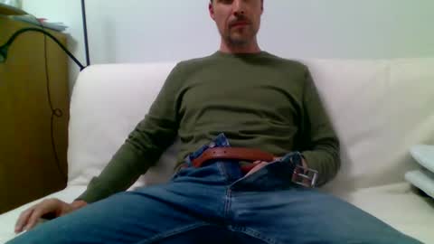 Snapshot of aragon9999 chatting on November 12, 2025, 4:51 pm aragon9999 online show from November 12, 2025, 4:51 pm