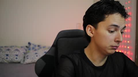 ARCHIBALDO online show from April 17, 2026, 2:14 am