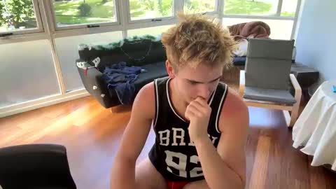 Archie online show from December 18, 2025, 12:44 pm