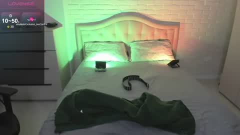 Snapshot of arden_moraine chatting on June 19, 2026, 4:33 pm Im Arden online show from June 19, 2026, 4:33 pm