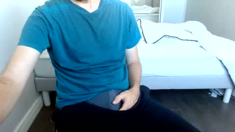 Snapshot of arekusan6 chatting on July 6, 2026, 5:48 pm Arek online show from July 6, 2026, 5:48 pm