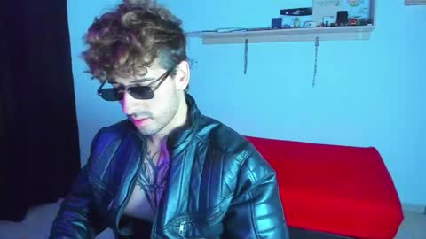 Snapshot of ares_blue chatting on May 8, 2026, 1:38 pm ares blue online show from May 8, 2026, 1:38 pm