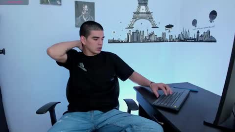 Snapshot of ares_johnsonn chatting on January 10, 2025, 9:53 pm Ares online show from January 10, 2025, 9:53 pm