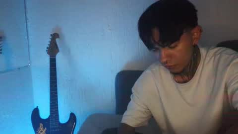 Snapshot of aress_1 chatting on October 16, 2025, 5:41 am Ares online show from October 16, 2025, 5:41 am