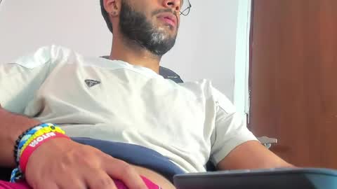 Snapshot of arez_vortex_ chatting on April 30, 2026, 5:52 pm Alex Cortez online show from April 30, 2026, 5:52 pm
