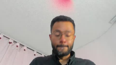 Snapshot of arez_vortex_ chatting on May 1, 2026, 6:01 pm Alex Cortez online show from May 1, 2026, 6:01 pm