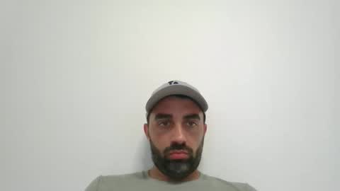 Snapshot of arg31 chatting on December 22, 2025, 6:05 pm arg31 online show from December 22, 2025, 6:05 pm