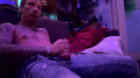 Snapshot of argabright chatting on February 3, 2025, 12:47 pm argabright online show from February 3, 2025, 12:47 pm