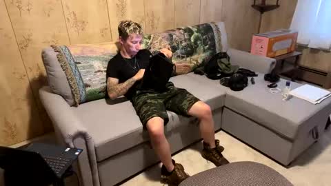 Snapshot of argabright chatting on September 15, 2025, 11:21 am argabright online show from September 15, 2025, 11:21 am