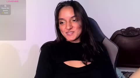 Snapshot of ari_20_ chatting on October 8, 2025, 7:22 pm Bella online show from October 8, 2025, 7:22 pm