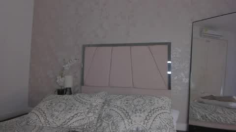 Ari Wilde online show from April 14, 2026, 12:22 pm