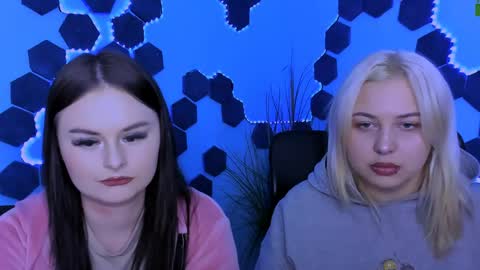 aria_blaze_ online show from April 28, 2026, 8:52 am