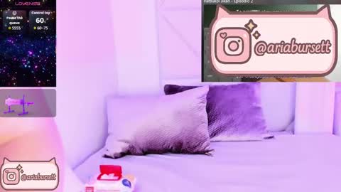 Snapshot of aria_bursett chatting on October 13, 2025, 5:02 pm Aria online show from October 13, 2025, 5:02 pm