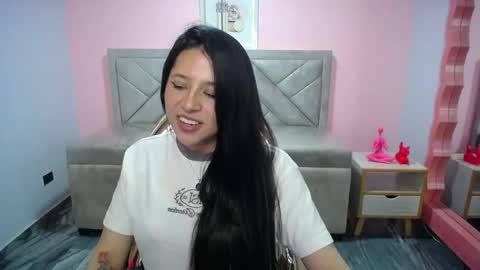 Aria online show from December 22, 2025, 10:51 pm