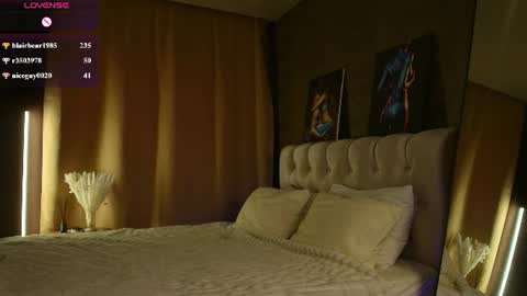 aria_mila online show from July 9, 2026, 3:16 pm