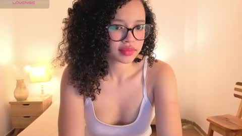 ariaa_23 online show from July 26, 2026, 1:18 pm