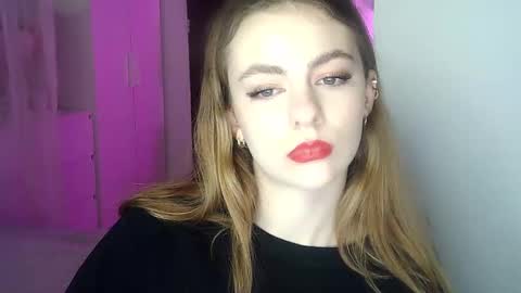 AriaCreazy online show from December 12, 2024, 4:32 pm