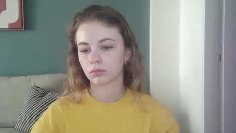 AriaCreazy online show from September 15, 2025, 6:35 am