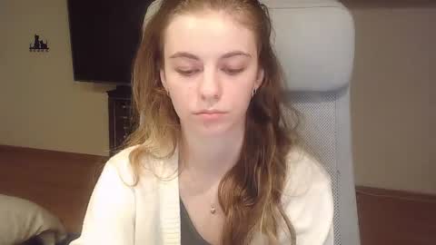 AriaCreazy online show from October 13, 2025, 8:20 pm