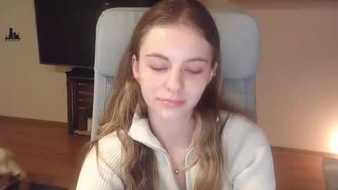 AriaCreazy online show from October 26, 2025, 9:21 pm