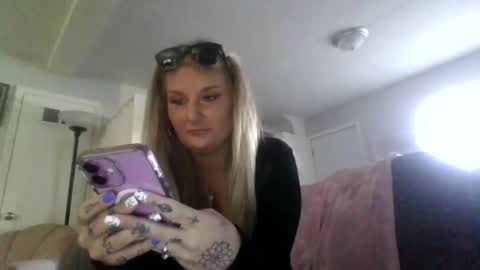 Snapshot of ariadams chatting on February 24, 2025, 8:14 pm ari adams online show from February 24, 2025, 8:14 pm