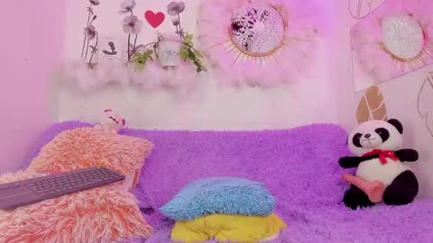 Snapshot of ariadna_evangeline chatting on December 15, 2025, 5:17 pm Angel online show from December 15, 2025, 5:17 pm