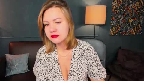 ariaeven online show from December 14, 2025, 4:51 am