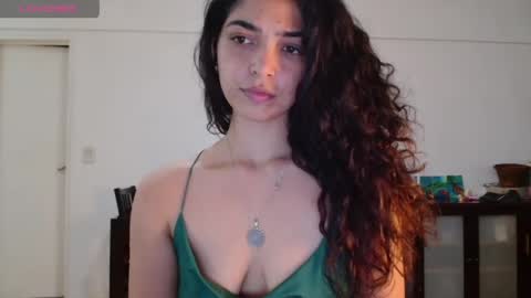 ariagal online show from April 29, 2026, 5:06 pm